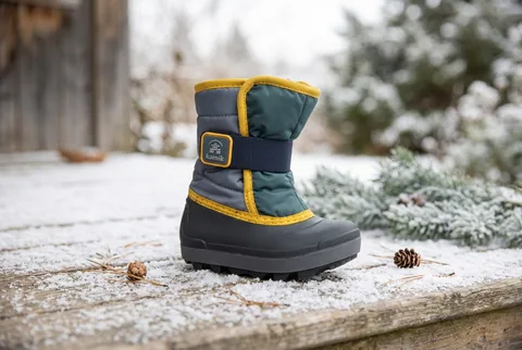 Kamik Snowbug toddler winter boots with Velcro closure
