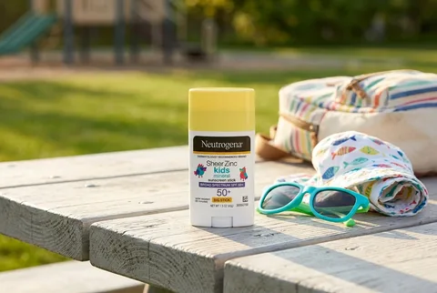 Neutrogena Sheer Zinc Kids Mineral Sunscreen Stick SPF 50+